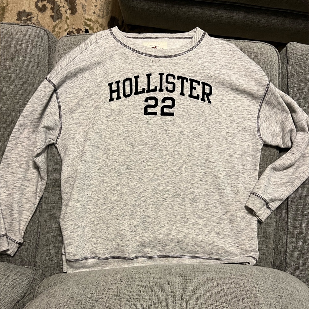 Hollister women’s sweatshirt